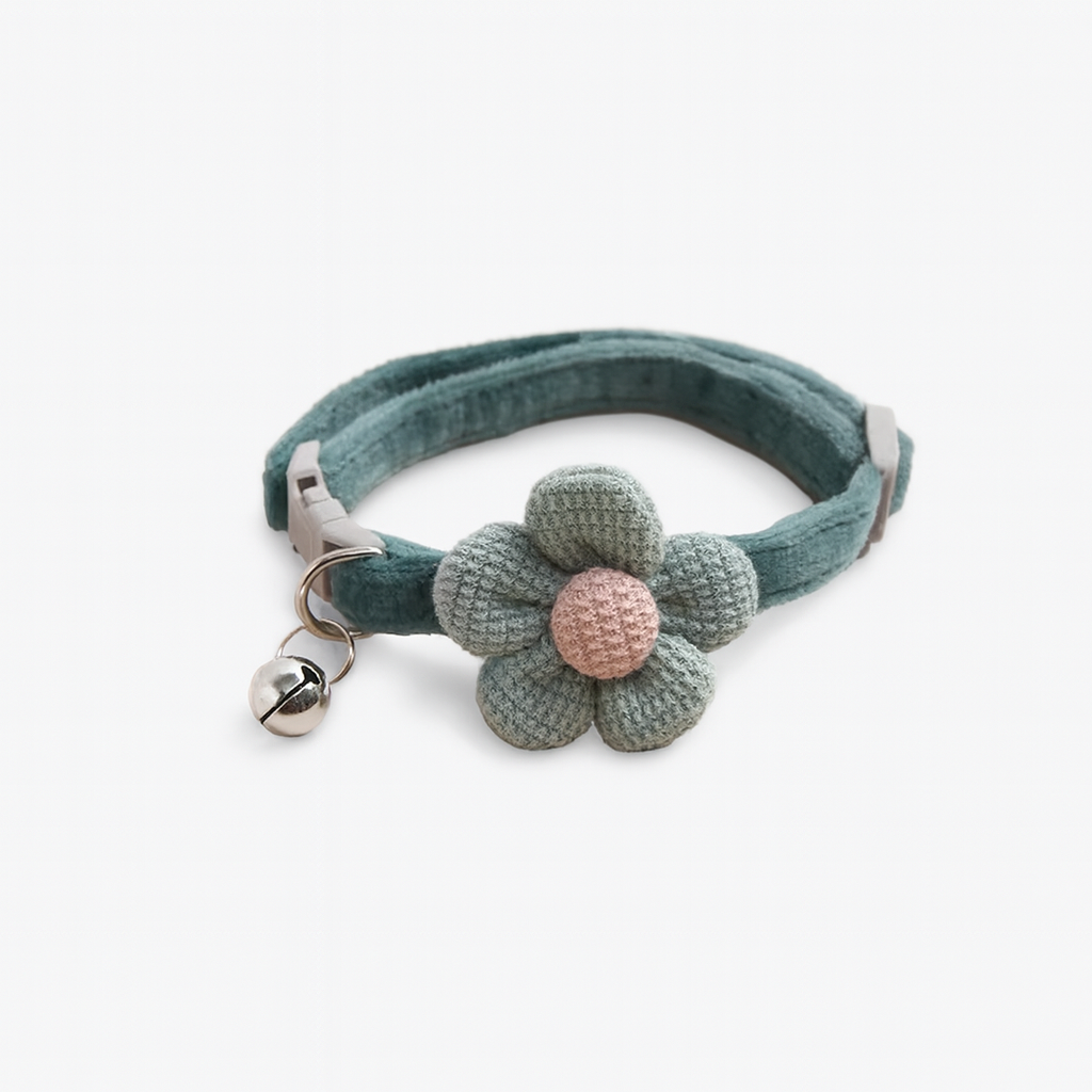 Lola Flower Collar